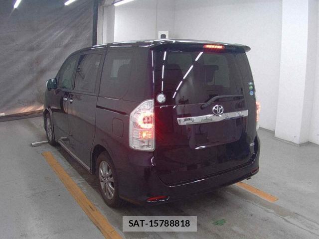 Toyota VOXY 2012-07 8221676-4