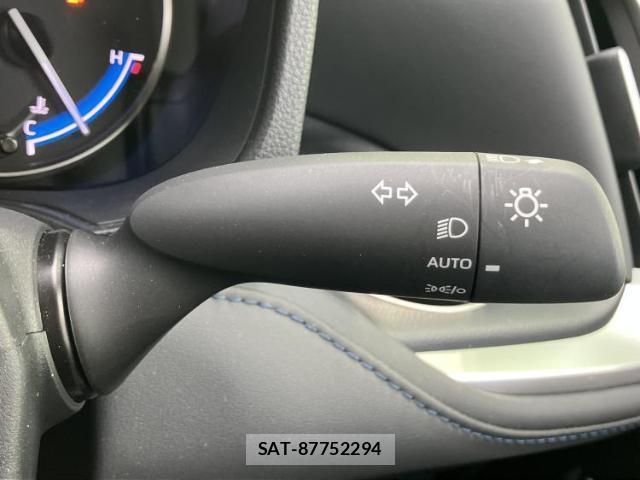 Toyota VOXY 2025-01 8221797-16