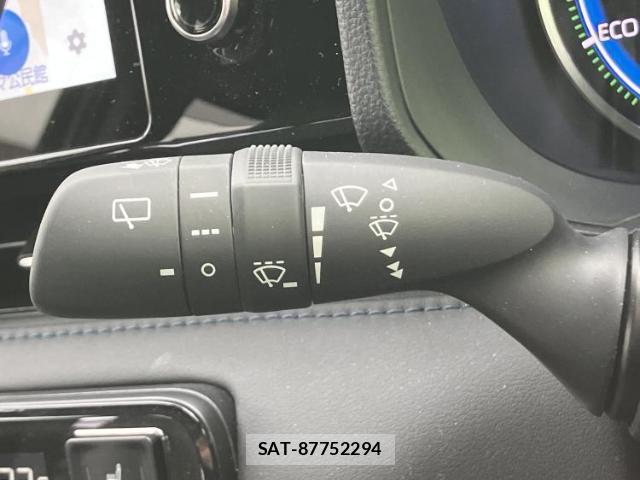 Toyota VOXY 2025-01 8221797-17