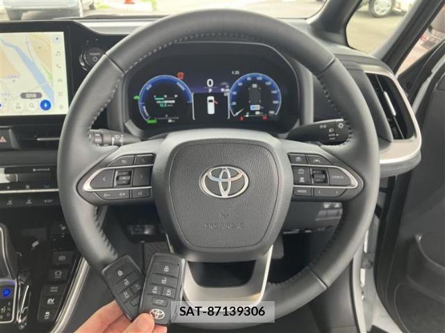 Toyota VOXY 2026-06 8221823-12