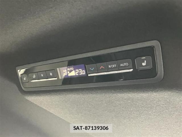 Toyota VOXY 2026-06 8221823-16