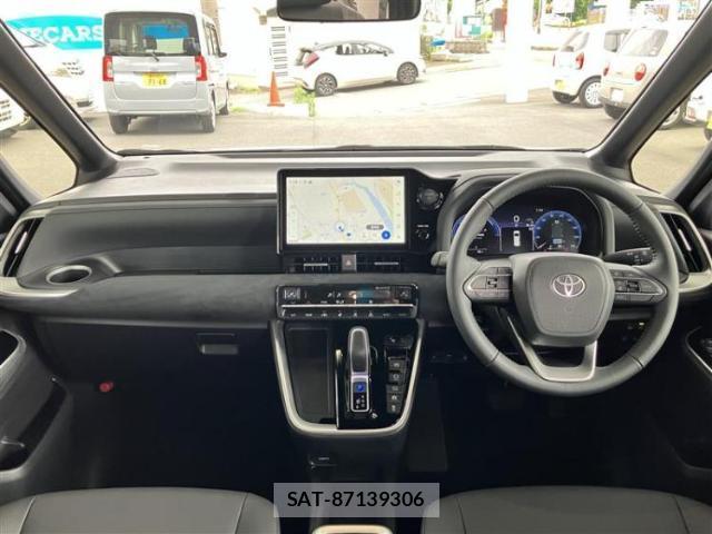 Toyota VOXY 2026-06 8221823-3