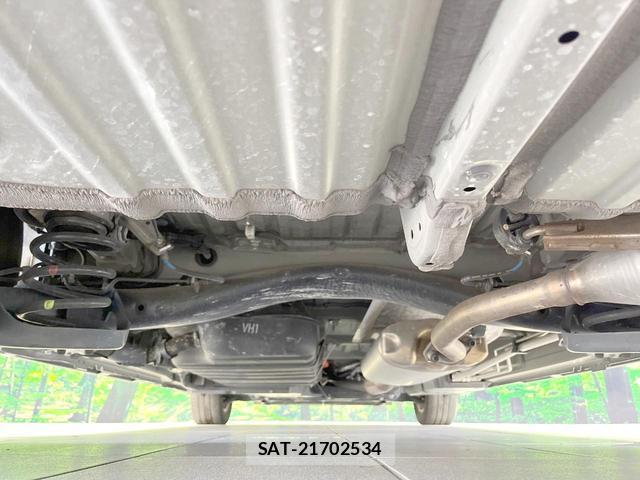 Toyota VOXY 2022-02 8221840-18