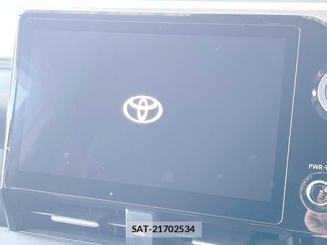 Toyota VOXY 2022-02 8221840-3