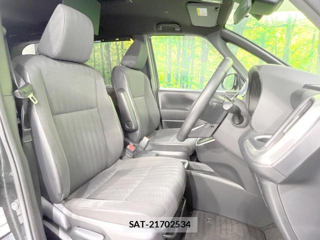 Toyota VOXY 2022-02 8221840-7