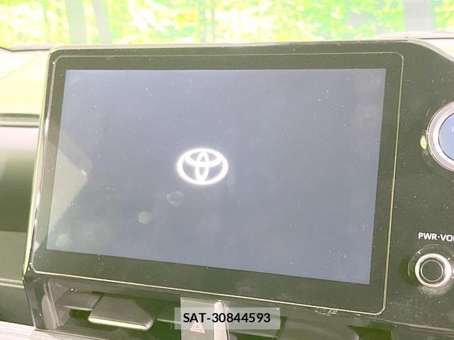 Toyota VOXY 2023-07 8221849-2