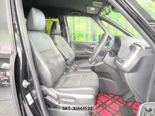 Toyota VOXY 2023-07 8221849-7