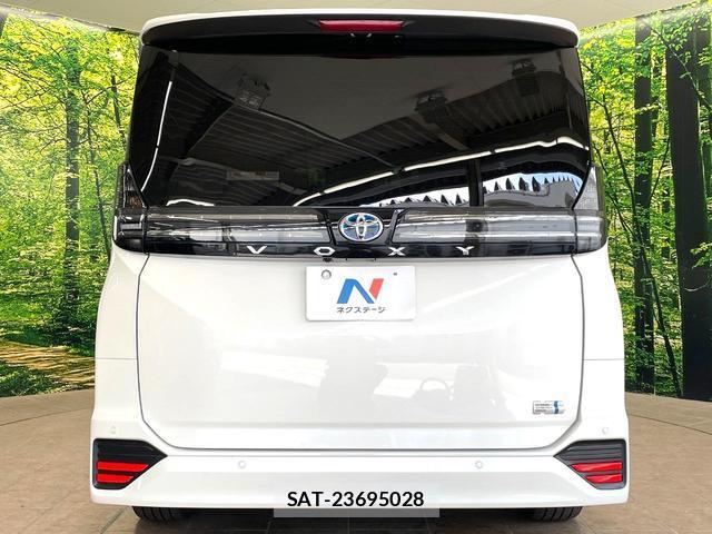 Toyota VOXY 2025-07 8221976-15