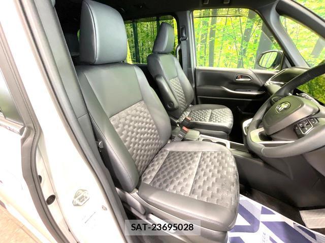 Toyota VOXY 2025-07 8221976-7