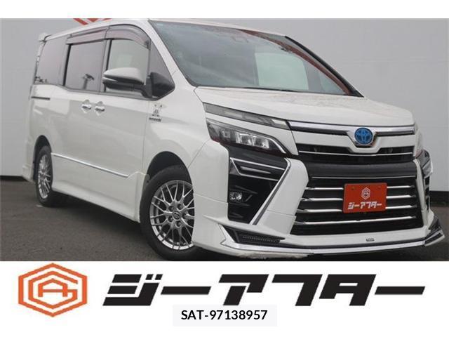 Toyota VOXY 2017-08 8221994-0