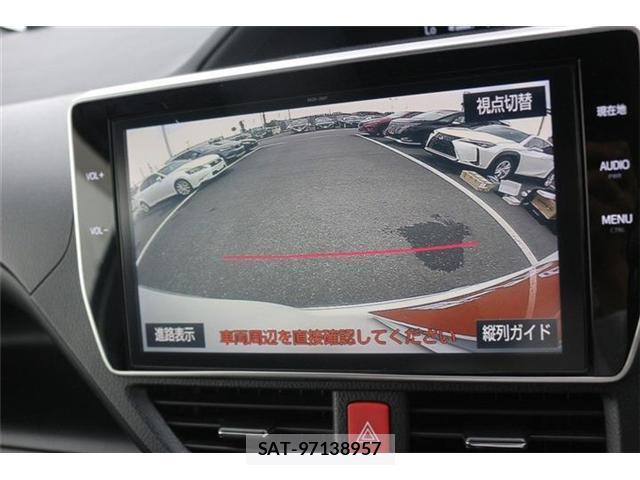 Toyota VOXY 2017-08 8221994-1