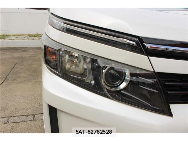 Toyota VOXY 2015-02 8222009-14