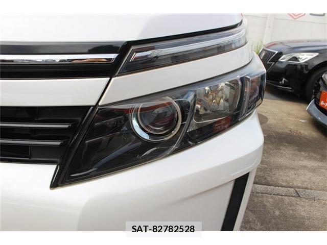 Toyota VOXY 2015-02 8222009-15