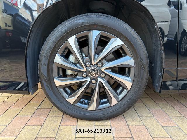 Toyota VOXY 2023-06 8222083-17