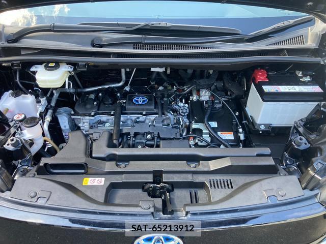 Toyota VOXY 2023-06 8222083-6