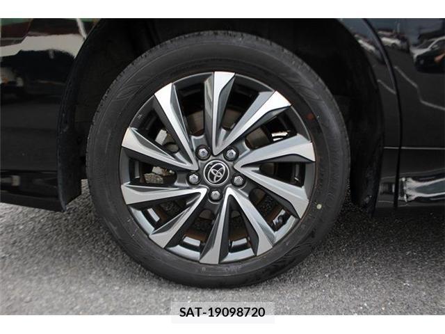 Toyota VOXY 2023-07 8222088-18