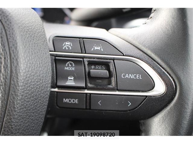 Toyota VOXY 2023-07 8222088-5