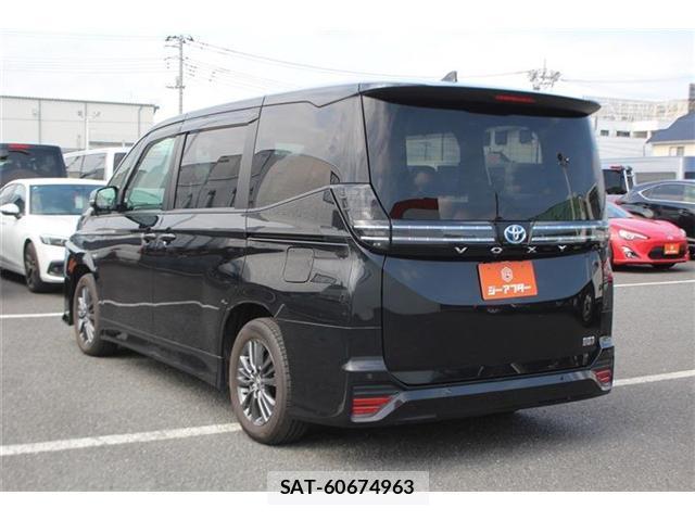 Toyota VOXY 2022-10 8222108-10