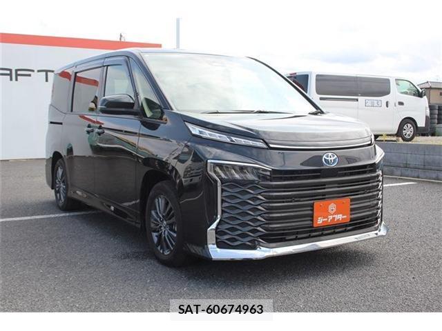 Toyota VOXY 2022-10 8222108-6