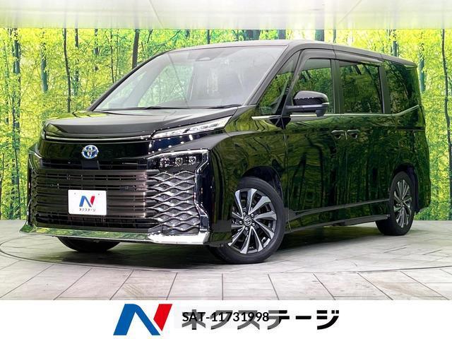 Toyota VOXY 2023-06 8222110-0