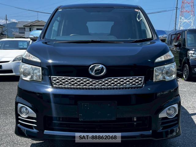 Toyota VOXY 2011-11 8222155-1