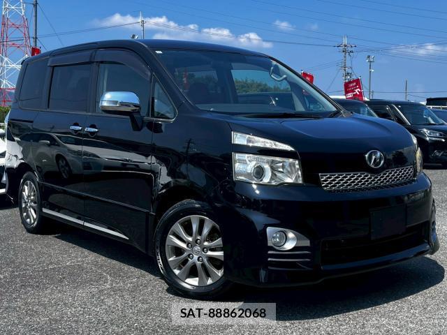 Toyota VOXY 2011-11 8222155-2
