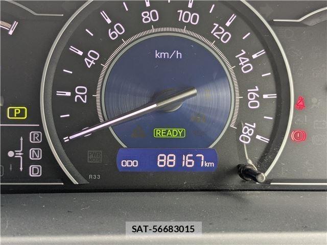 Toyota VOXY 2019-06 8222206-11
