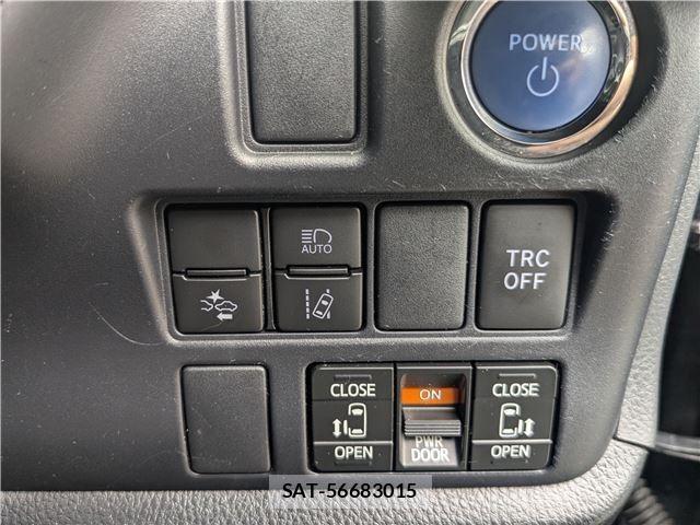 Toyota VOXY 2019-06 8222206-13