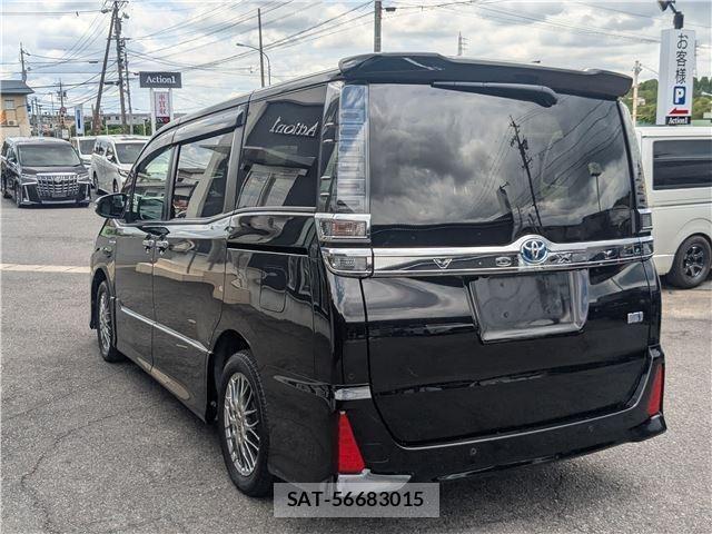 Toyota VOXY 2019-06 8222206-3