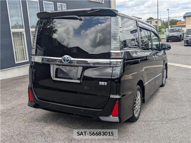 Toyota VOXY 2019-06 8222206-5