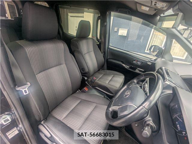 Toyota VOXY 2019-06 8222206-8