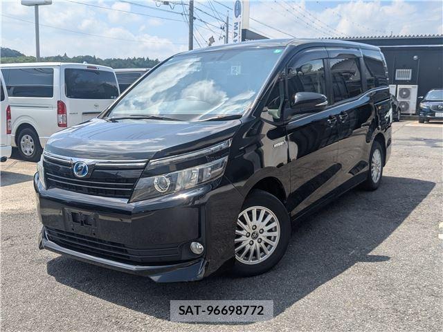 Toyota VOXY 2015-12 8222207-0