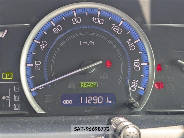 Toyota VOXY 2015-12 8222207-12