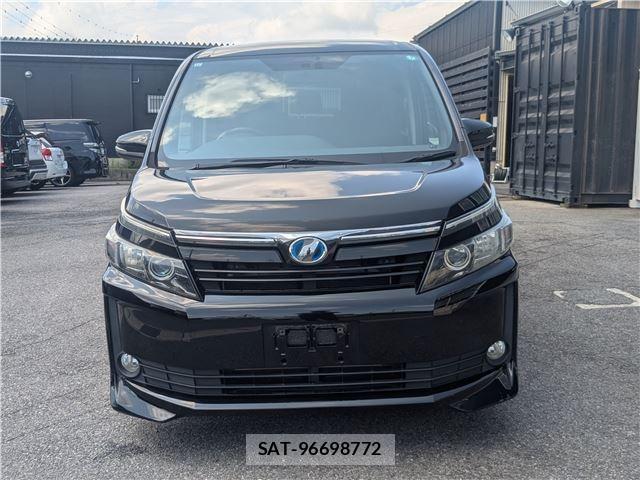Toyota VOXY 2015-12 8222207-3