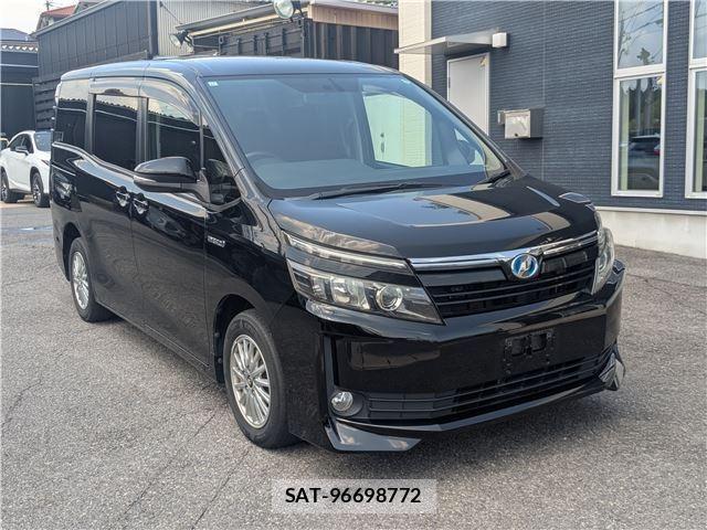 Toyota VOXY 2015-12 8222207-4