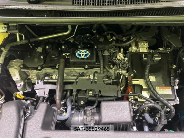 Toyota VOXY 2023-02 8222340-18
