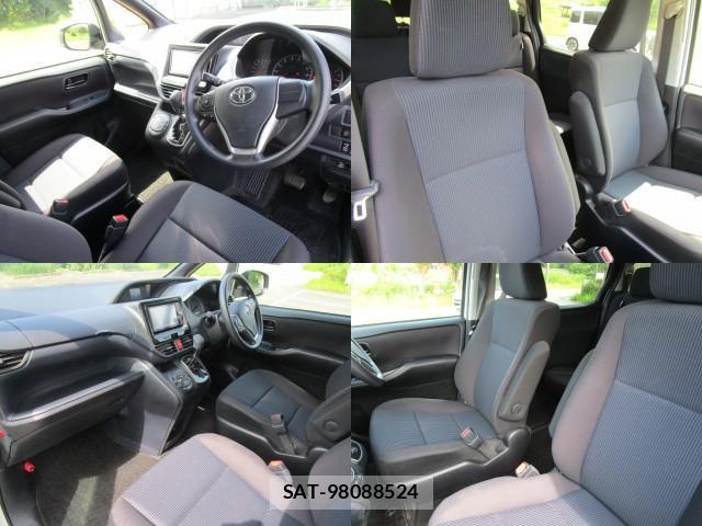 Toyota VOXY 2014-02 8222372-5