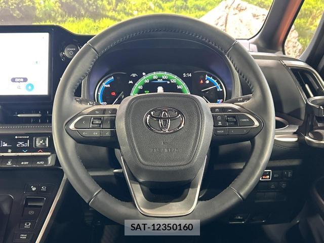 Toyota VOXY 2025-06 8222404-11