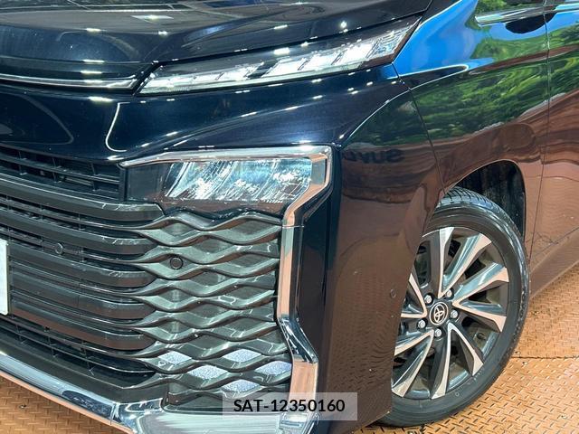 Toyota VOXY 2025-06 8222404-12
