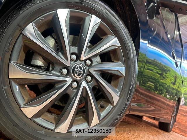 Toyota VOXY 2025-06 8222404-13