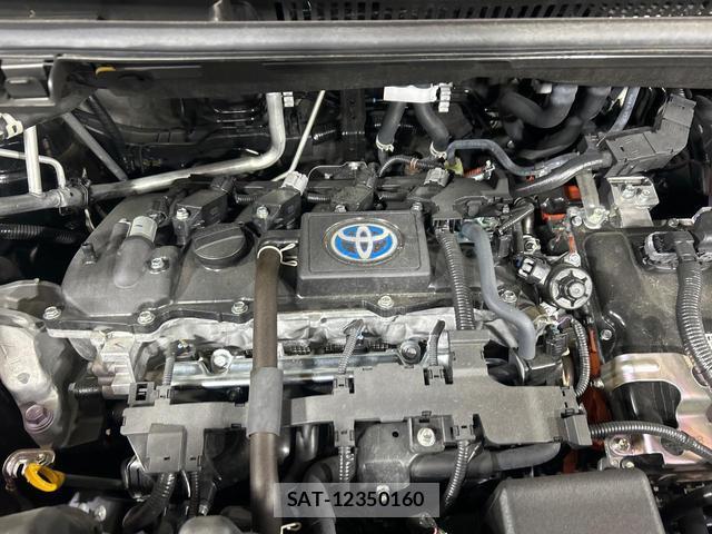 Toyota VOXY 2025-06 8222404-17
