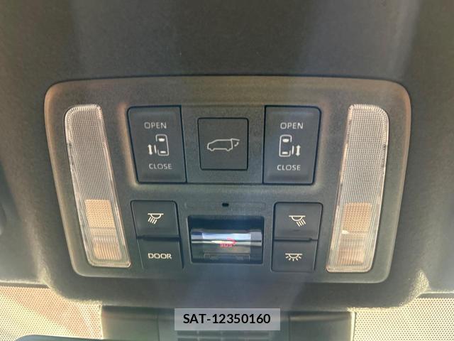 Toyota VOXY 2025-06 8222404-4