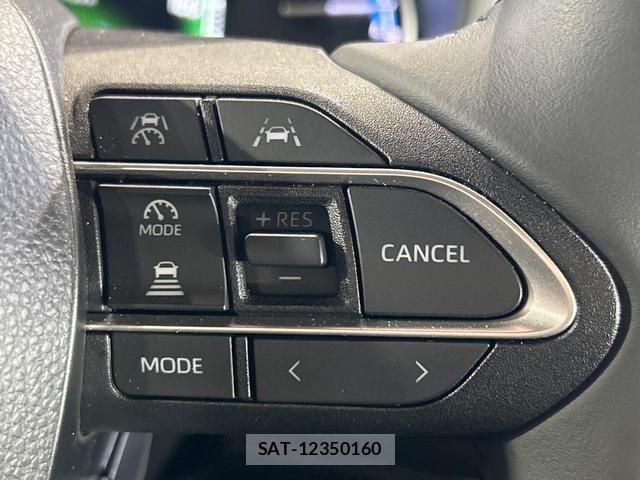Toyota VOXY 2025-06 8222404-6