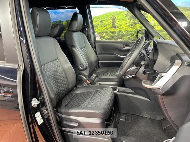 Toyota VOXY 2025-06 8222404-7