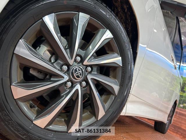 Toyota VOXY 2025-08 8222409-13