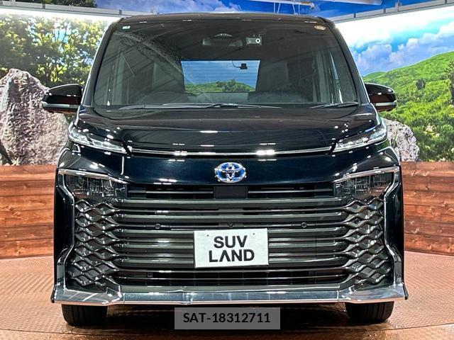 Toyota VOXY 2025-05 8222410-14