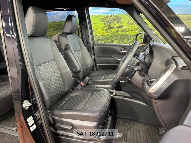 Toyota VOXY 2025-05 8222410-7
