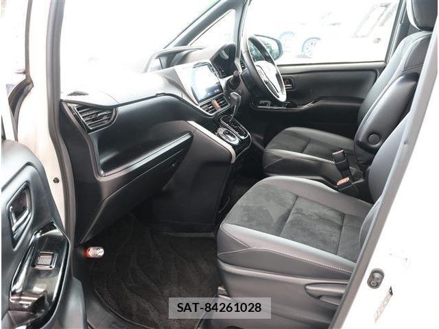 Toyota VOXY 2021-03 8222435-17