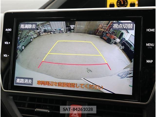 Toyota VOXY 2021-03 8222435-3