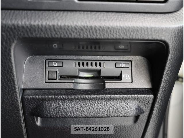 Toyota VOXY 2021-03 8222435-4